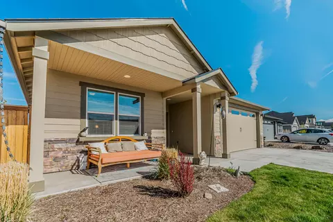 63832 Wellington St, Bend, OR 97701
