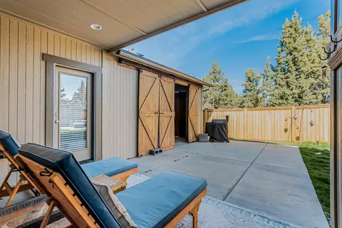 Exterior - 63832 Wellington St, Bend, OR 97701 photo 2 of 11