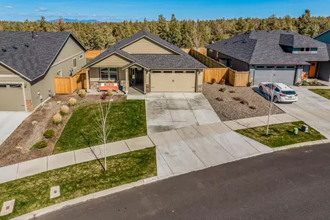 View/Area - 63832 Wellington St, Bend, OR 97701 photo 4 of 13