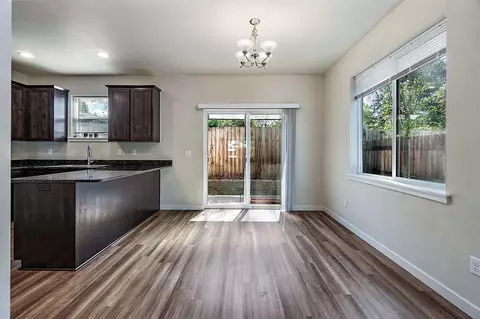 418 Oak St, Phoenix, OR 97535 photo 7