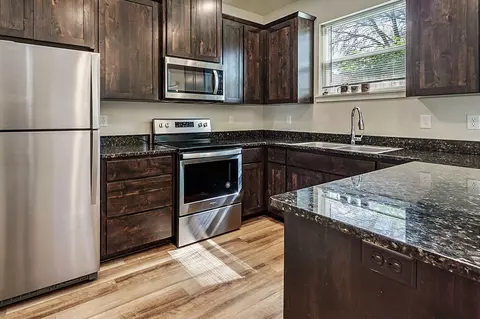 418 Oak St, Phoenix, OR 97535 photo 4