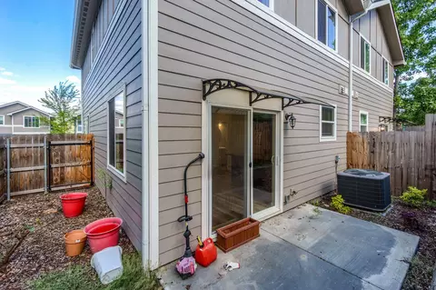 418 Oak St, Phoenix, OR 97535 photo 27