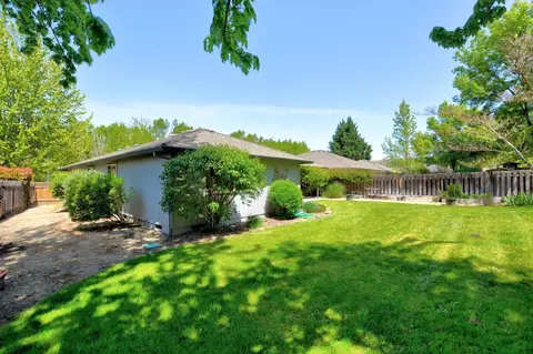 192 Meadow View Dr, Phoenix, OR 97535 photo 9