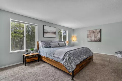 Bedroom - 56065 Stellar Dr, Bend, OR 97707 photo 1 of 4