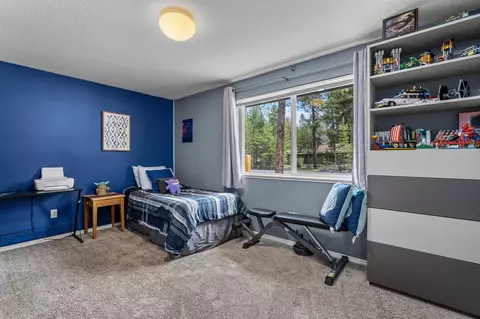 Bedroom - 56065 Stellar Dr, Bend, OR 97707 photo 3 of 4
