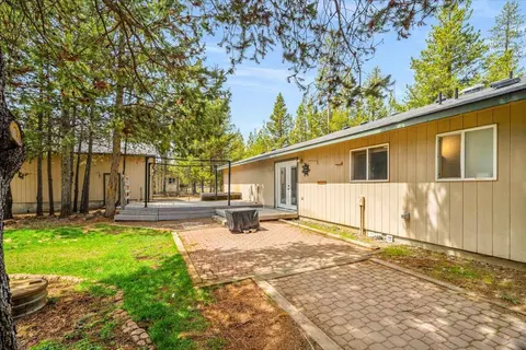 Exterior - 16015 Twin Dr, La Pine, OR 97739 photo 6 of 11