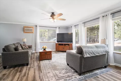 Living - 16015 Twin Dr, La Pine, OR 97739 photo 1 of 2