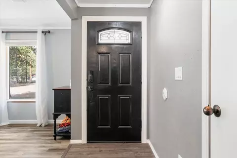 Entry Way - 16015 Twin Dr, La Pine, OR 97739 photo 1 of 3