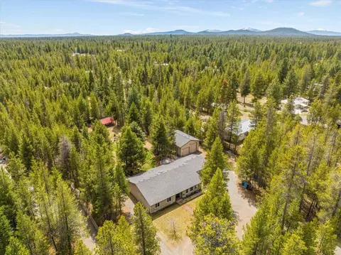 View/Area - 16015 Twin Dr, La Pine, OR 97739 photo 3 of 4