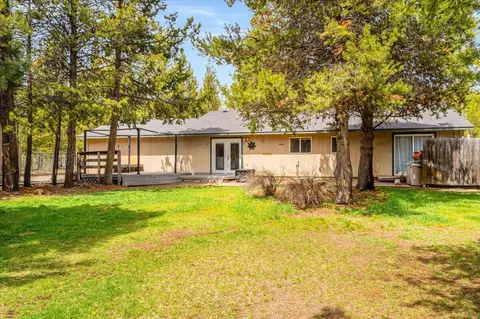 Exterior - 16015 Twin Dr, La Pine, OR 97739 photo 5 of 11