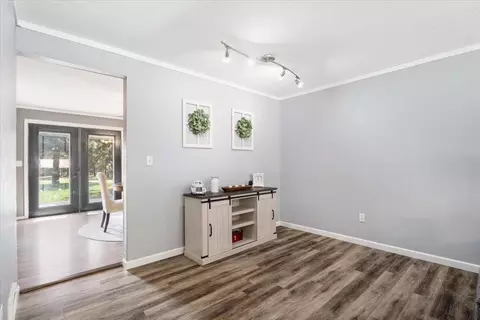 Entry Way - 16015 Twin Dr, La Pine, OR 97739 photo 2 of 3