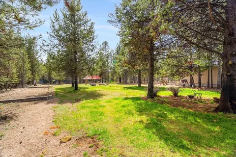 Exterior - 16015 Twin Dr, La Pine, OR 97739 photo 8 of 11