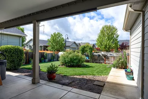 1321 N Haskell St, Central Point, OR 97502 photo 13