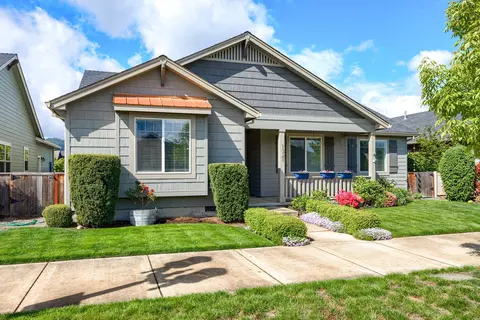 1321 N Haskell St, Central Point, OR 97502 photo 5