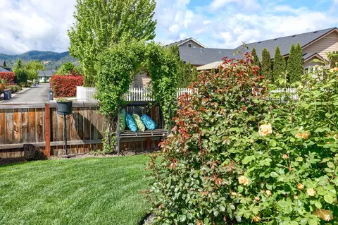 1321 N Haskell St, Central Point, OR 97502 photo 14