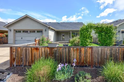 1321 N Haskell St, Central Point, OR 97502 photo 10