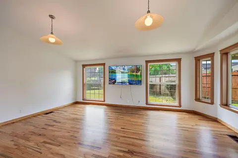 1158 Hampton Dr, Central Point, OR 97502 photo 11