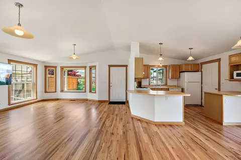 1158 Hampton Dr, Central Point, OR 97502 photo 14