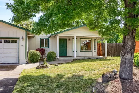 1158 Hampton Dr, Central Point, OR 97502 photo 3