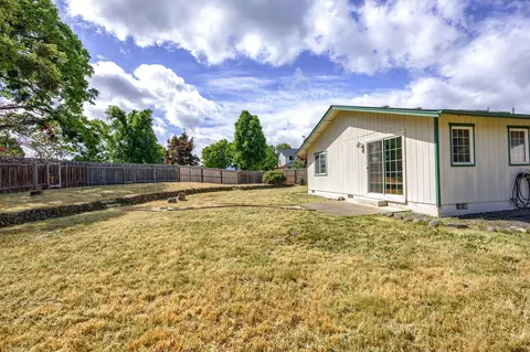 1158 Hampton Dr, Central Point, OR 97502 photo 38