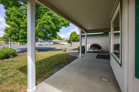 1158 Hampton Dr, Central Point, OR 97502 photo 7