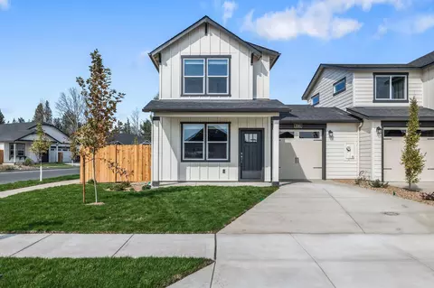 3307 NW 8th St #LOT 1, Redmond, OR 97756