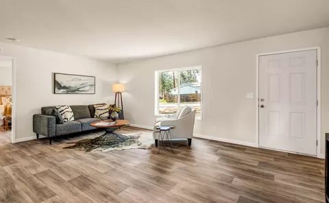 60971 Granite Dr, Bend, OR 97702 photo 4