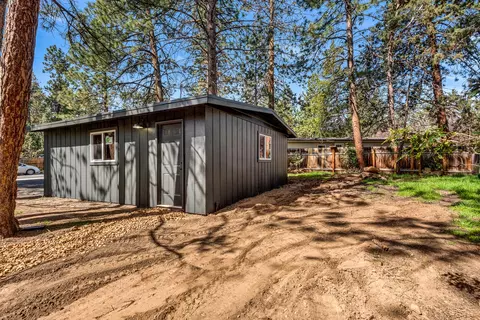 60971 Granite Dr, Bend, OR 97702 photo 22