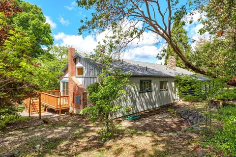 2409 Millers Gulch Rd, Gold Hill, OR 97525