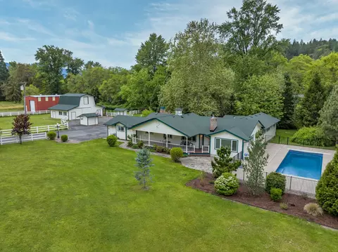 250 SE Allenwood Dr, Grants Pass, OR 97527