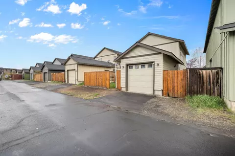 Exterior - 63156 Lancaster St, Bend, OR 97701 photo 9 of 18