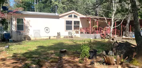 400 Glendon Rd, Cave Junction, OR 97523