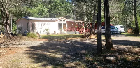 400 Glendon Rd, Cave Junction, OR 97523 photo 2