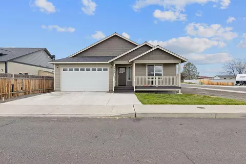 1221 NW Peony Ln, Prineville, OR 97754