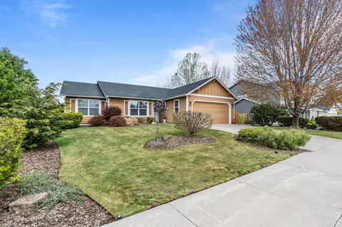 1543 NW Teak Ave, Redmond, OR 97756