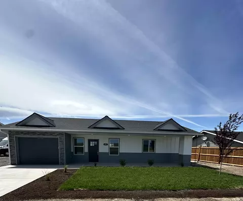 673 Scenic Loop, Culver, OR 97734