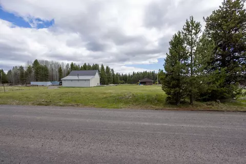 16991 Downey Rd, Bend, OR 97707 photo 3