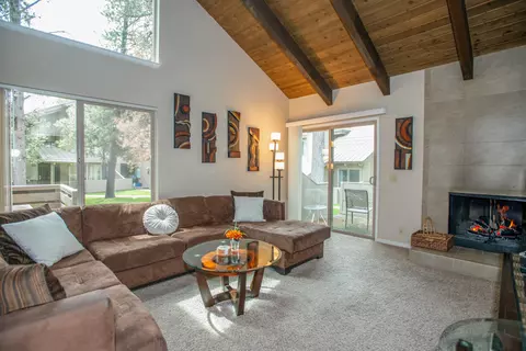 57018 Tennis Village Ln #60, Sunriver, OR 97707