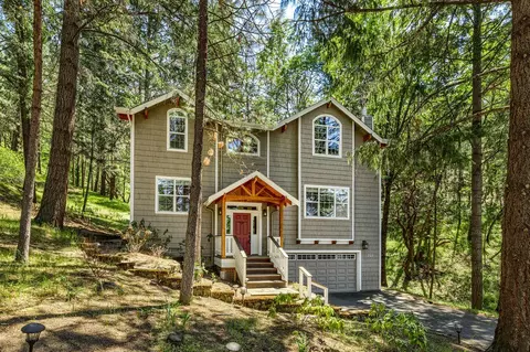 752 Terrace St, Ashland, OR 97520