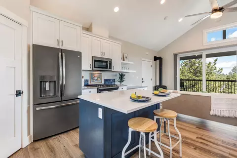 Kitchen - 2947 NW Celilo Ln, Bend, OR 97703 photo 8 of 8