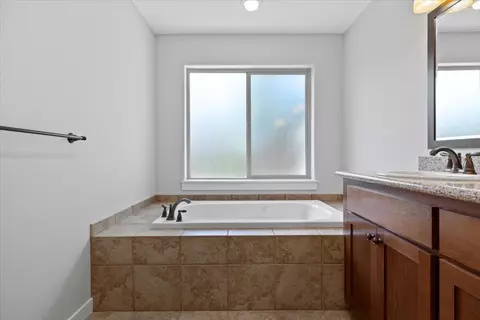 237 Echo Way, Eagle Point, OR 97524 photo 18