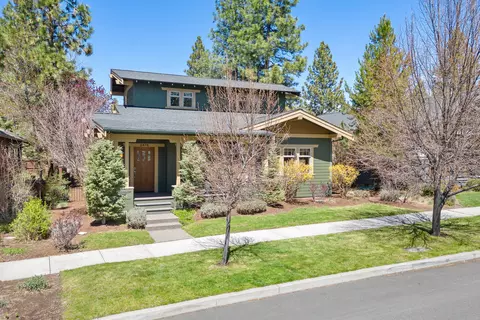 2476 NW Sacagawea Ln, Bend, OR 97703