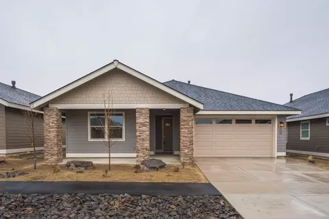 2627 NW Redwood Cir, Redmond, OR 97756