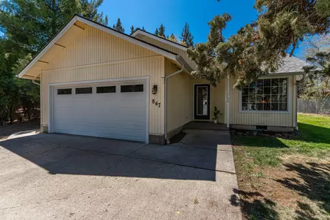 847 NE Jones Rd, Bend, OR 97701