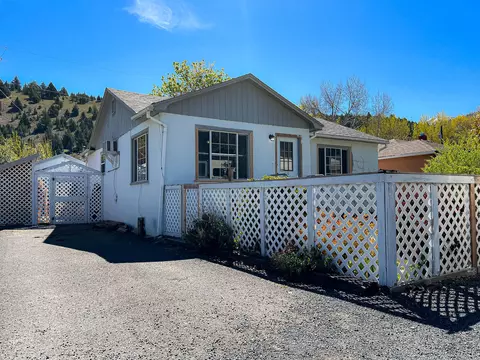 338 N Humbolt St, Canyon City, OR 97820