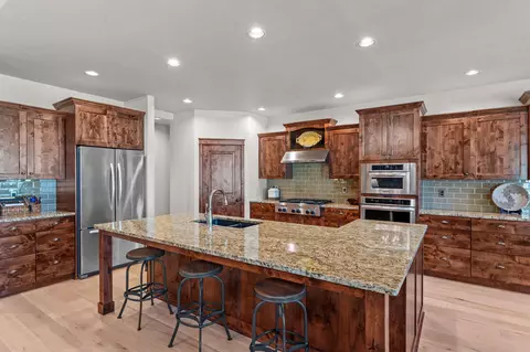 Kitchen - 2832 NW Mcdermott Pl, Bend, OR 97703 photo 2 of 6
