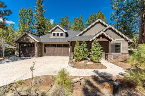 2832 NW Mcdermott Pl, Bend, OR 97703