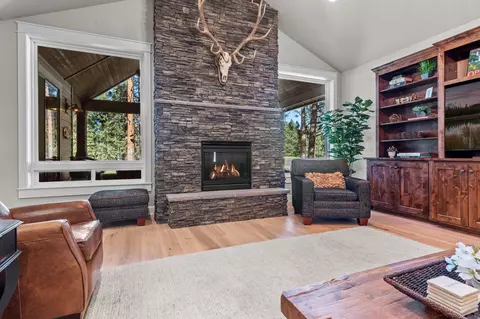 Living - 2832 NW Mcdermott Pl, Bend, OR 97703 photo 3 of 6