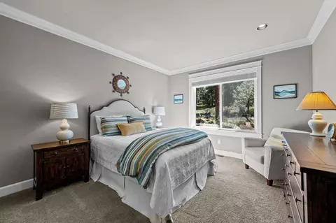 Bedroom - 2832 NW Mcdermott Pl, Bend, OR 97703 photo 4 of 4