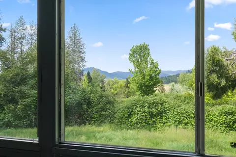 4822 Upper River Rd, Grants Pass, OR 97526 photo 2